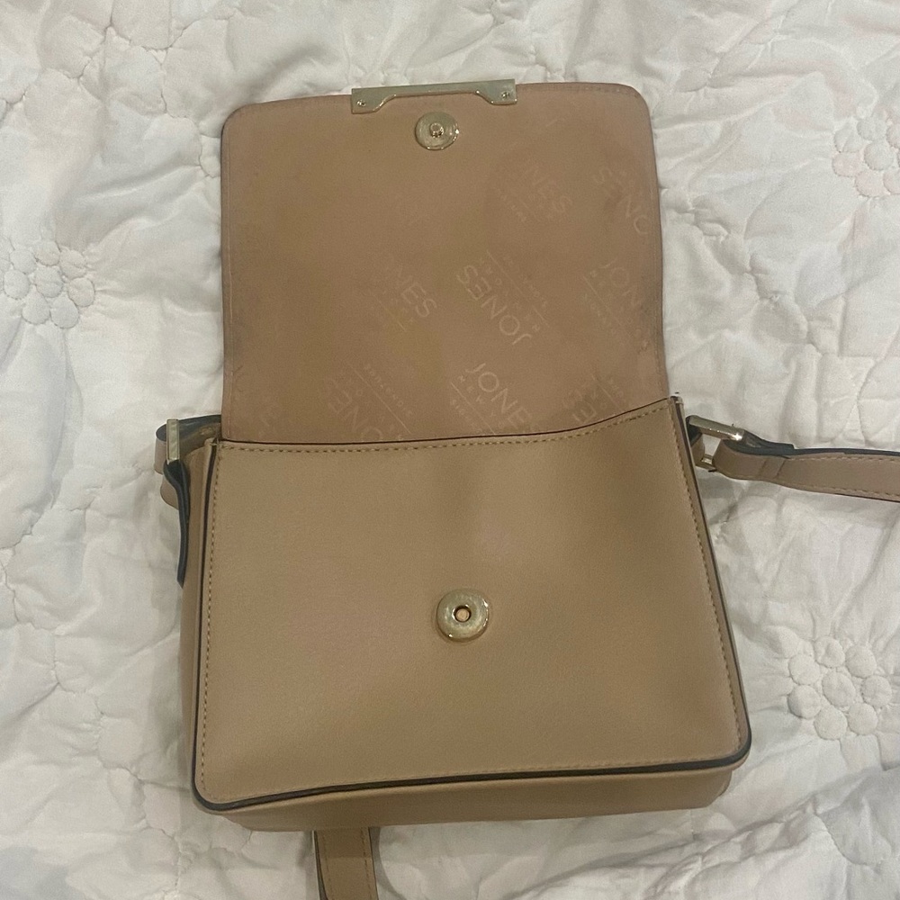 Jones New York crossbody Bag. - Picture 10 of 12